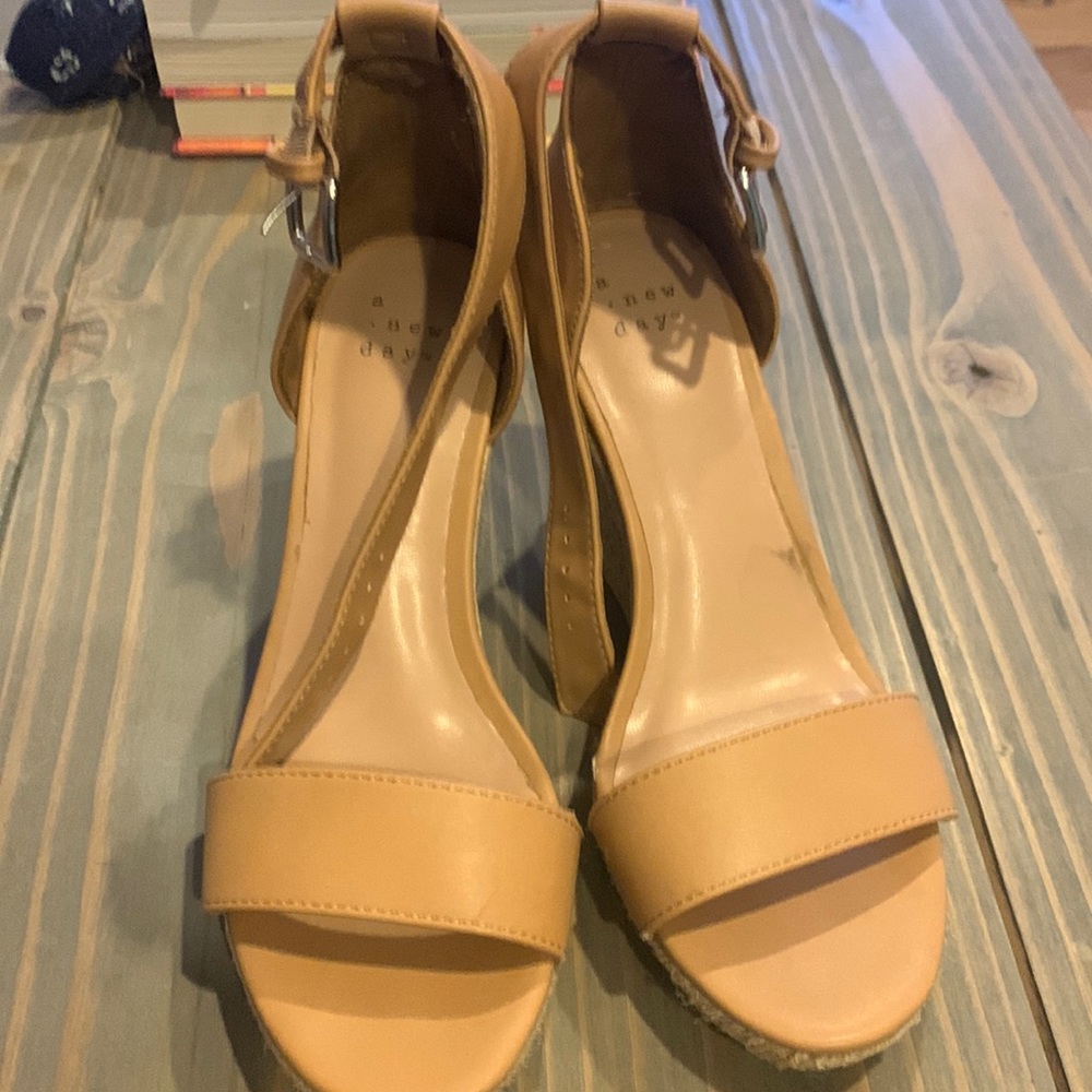 Kids dress, shoe,wedge